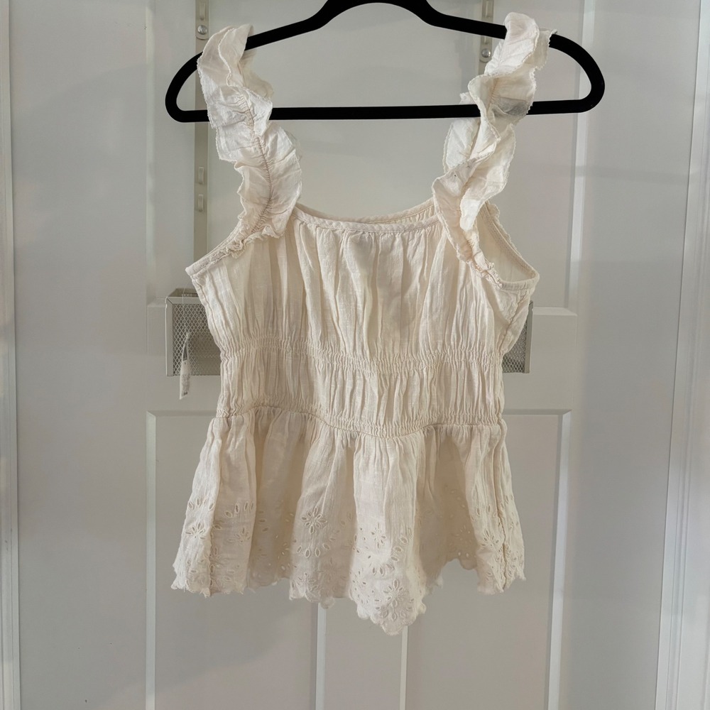 NWT Old Navy Eyelet Ruffle Strap Tank‎ Top Womens Small Sleeveless Cream Blouse